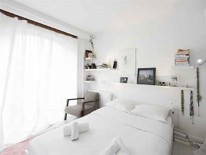 Contemporary Chic By Place De La Nation * Paris